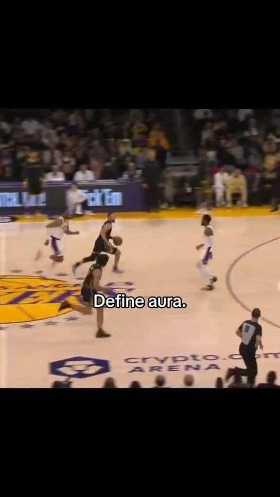 Aura en pose Libre