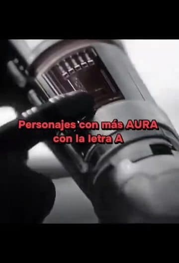Aura en pose Libre