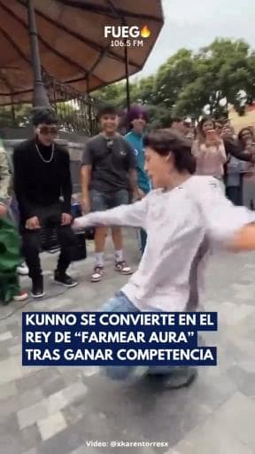 Aura en pose Libre